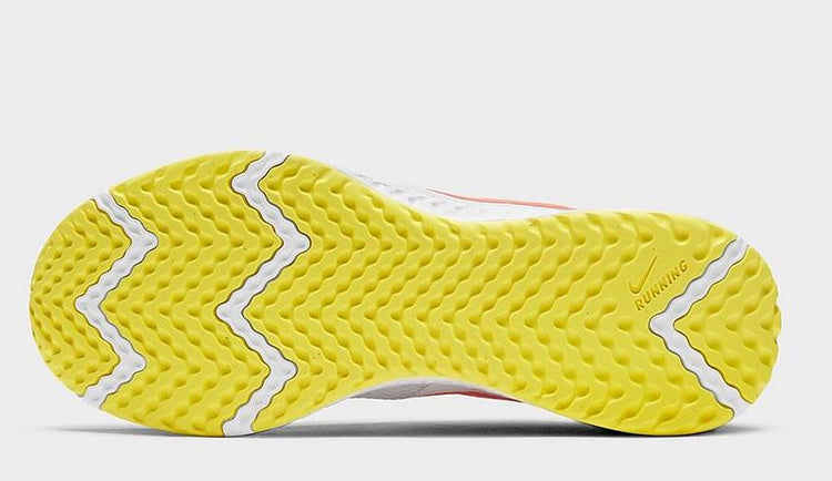 Nike Revolution 5 SE