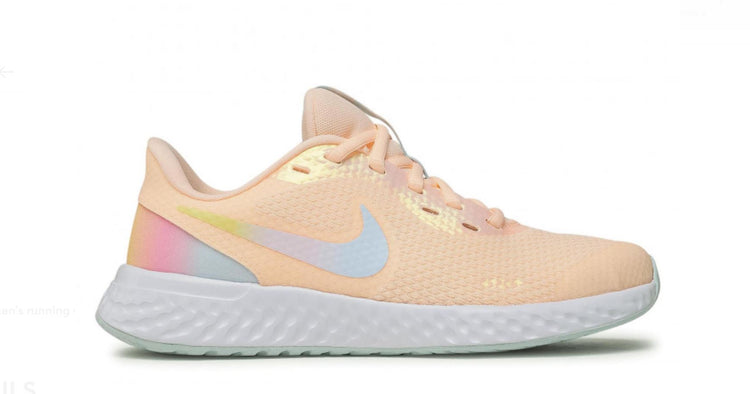 Nike Revolution 5 SE