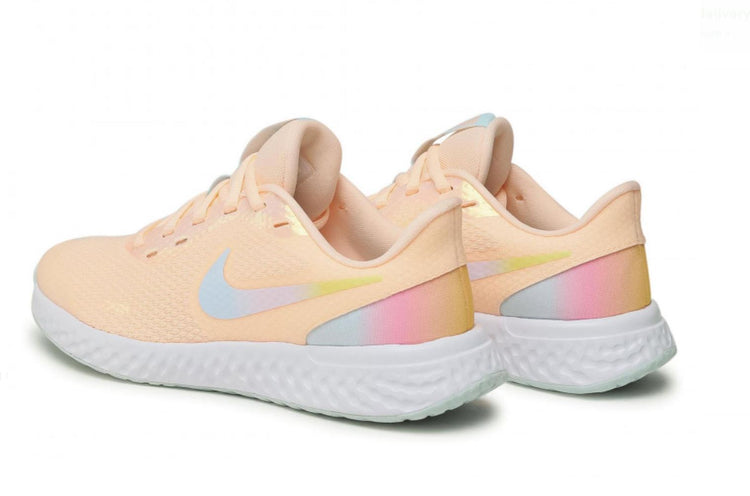 Nike Revolution 5 SE