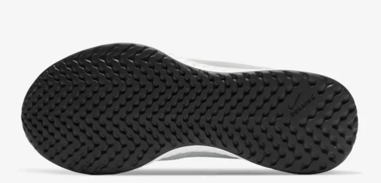 Nike Revolution 5
