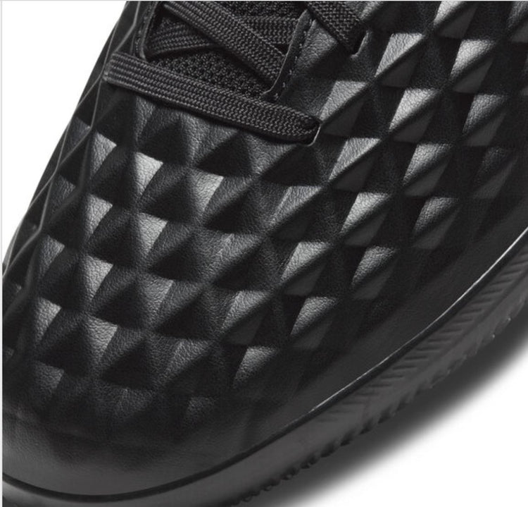 Nike JR LEGEND 8 CLUB IC
