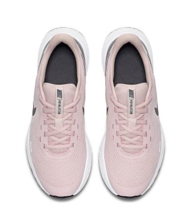 Nike Revolution 5