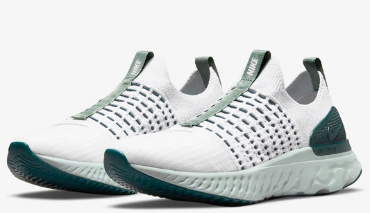 Nike React Phantom Run Flyknit 2