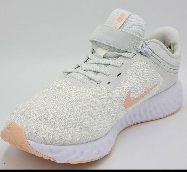 Nike Revolution 6 FlyEase Next Nature