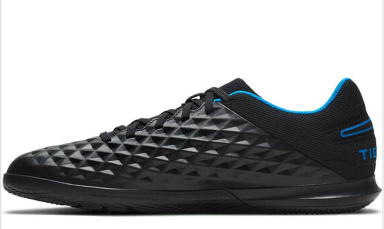 Nike JR LEGEND 8 CLUB IC