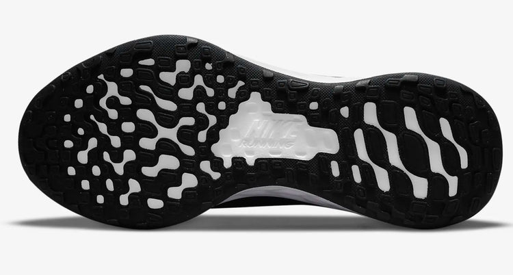Nike Revolution 6 FlyEase Next Nature